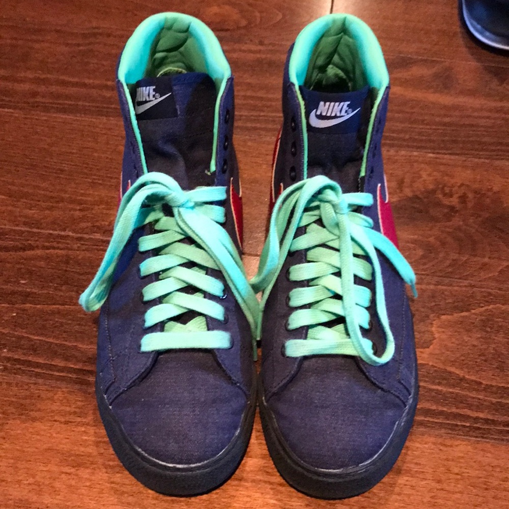 Nike Sneakers